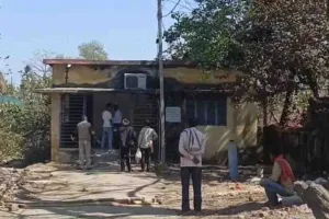 Koderma News: गुड्स ट्रेन की चपेट में आने से रेलकर्मी की मौत