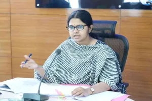 Palamu News: उपायुक्त समीरा एस ने की तकनीकी विभागों की समीक्षा, योजनाओं में तेजी लाने का दिया निर्देश