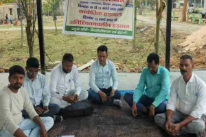 Koderma News: मांगों को लेकर मनरेगा कर्मी हड़ताल पर गए  