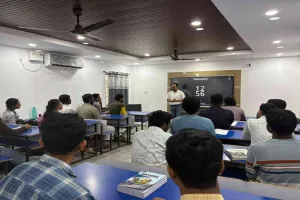 Pakur News: प्रोजेक्ट प्रयास के तहत तीन दिवसीय रिवीजन कैंप आयोजित