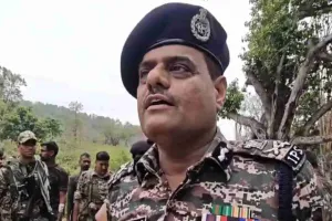 सीआरपीएफ स्पेशल डीजी की नक्सलियों को चेतावनी: एक महीने में करें सरेंडर, वरना होगी निर्णायक कार्रवाई