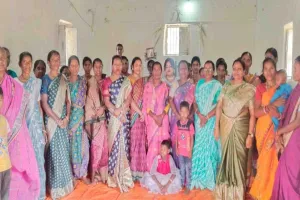 Pakur News: ईस्टर पर चर्चों में उमड़ी भीड़, जुली हेंब्रम ने दिया प्रेम और शांति का संदेश