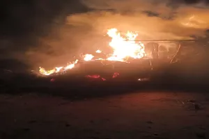 Bokaro News: देर शाम आकाशीय बिजली का कहर: मचान में लगी भीषण आग, किसान का भारी नुकसान