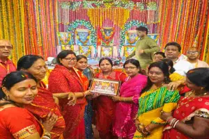 Koderma News: भक्ति का सैलाब: गजरा अर्पण और भजनों के साथ संपन्न हुआ हनुमान जन्मोत्सव