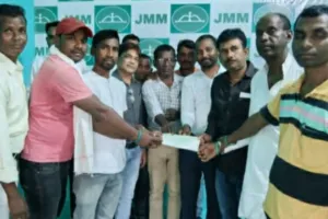 Sahebganj News: गंभीर बीमार मरीजों को मिला सहारा, बोरियो में बांटे गए सहायता चेक