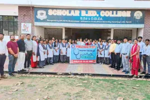 Giridih News: स्कॉलर बीएड कॉलेज में गूंजे स्वास्थ्य के विचार, भाषण प्रतियोगिता का सफल आयोजन