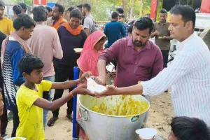 Giridih News: सिहोडीह में धूमधाम से मना हनुमान जयंती, हजारों श्रद्धालुओं ने लिया भंडारे का प्रसाद