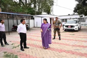 Pakur News: डीसी ने नाइलिट और बिरसा मुंडा शिक्षण केंद्र का किया निरीक्षण