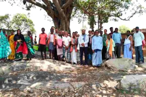 Giridih News: भू-माफियाओं के खिलाफ बिगुल, दोरहिया में ग्रामीणों की बड़ी बैठक