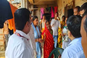 Giridih News: गुपचुप खाने से फूड पॉयजनिंग, बच्चों समेत 20 से अधिक बीमार