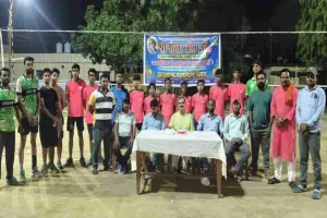 Pakur News: शेखर बॉस के जन्मदिन पर वॉलीबॉल प्रतियोगिता का आयोजन