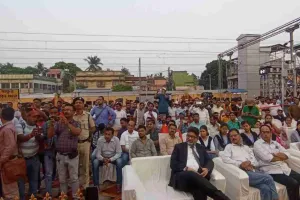 पाकुड़ स्टेशन पर शताब्दी और सुपरफास्ट ट्रेनों का ठहराव शुरू, छात्रों और मजदूरों को बड़ी राहत