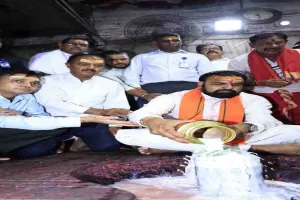 Dumka News: सम्राट चौधरी ने बासुकीनाथ में टेका माथा, भव्य स्वागत