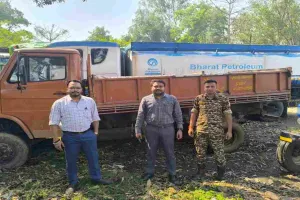 Bokaro News: अवैध खनन के खिलाफ छापामारी अभियान, कई वाहन जब्त