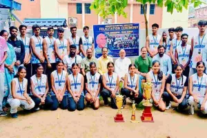 Jamshedpur News: जज्बा और मेहनत से मिलती है जीत: सरयू राय ने खिलाड़ियों को किया सम्मानित