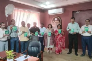 Ranchi News: डॉ. श्यामा प्रसाद मुखर्जी विश्वविद्यालय में ‘कंप्यूटर टेक्नोलॉजी’ पुस्तक का विमोचन