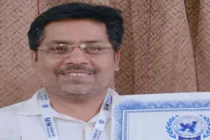 Giridih News:  बसखारो के कवि पंकज प्रियम ने बनाया 5वां वर्ल्ड रिकॉर्ड, जिले का बढ़ाया मान