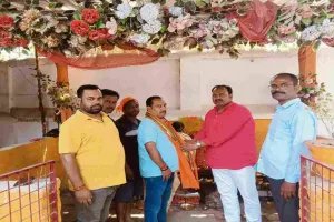 Sahebganj News: हनुमान जयंती महोत्सव में शामिल हुए भूलन दुबे, समाज को जोड़ने का दिया संदेश