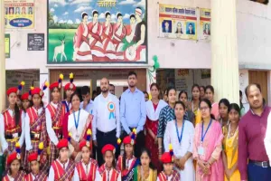 Koderma News: बेटियों के लिए नई पहल: उपायुक्त ऋतुराज ने किया 'विशेष माहवारी स्वच्छता कक्ष' का उद्घाटन