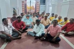 Giridih News: सरिया में 12 अप्रैल को भव्य हिंदू सम्मेलन, बैठक में बड़ा फैसला