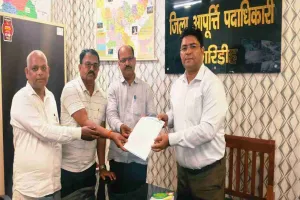 Giridih News: धान अधिप्राप्ति पर संकट: पैक्स अध्यक्ष ने सरकार से मांगी समय सीमा बढ़ाने की मोहलत