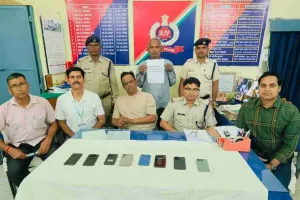 Sahebganj News: आरपीएफ ने चोरी के 8 मोबाइल के साथ एक आरोपी को किया गिरफ्तार