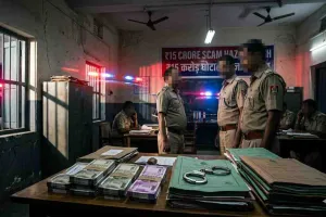 Hazaribagh News: 15 करोड़ घोटाले में पुलिसकर्मी समेत पांच आरोपी गिरफ्तार, पत्नियां भी शामिल