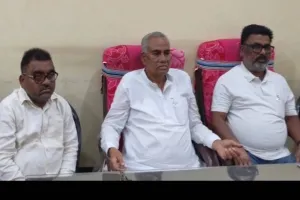 Dhanbad News: पूर्व मंत्री जलेश्वर महतो का सांसद ढुल्लू महतो पर बड़ा हमला, बोले- कोयला चोरी पर जवाब दें