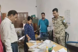 Pakur News: गनपुरा स्कूल में बड़ी चोरी: ऑफिस से नगदी और टैबलेट लेकर फरार चोर