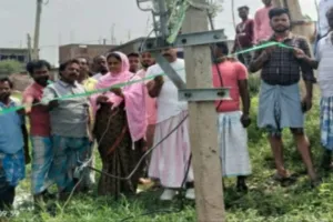 Sahebganj News: उधवा में विधायक के प्रयास से लगा नया ट्रांसफार्मर, वार्ड में लौटी बिजली