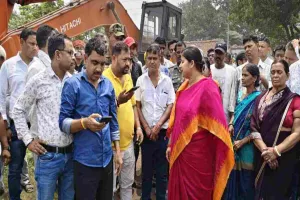 कांटा पहाड़ी में भू-धसान से दहशत, विधायक रागिनी सिंह ने अवैध माइनिंग पर जताई नाराजगी