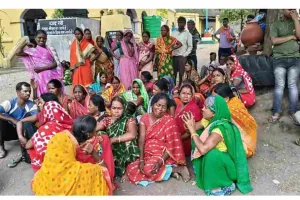 गिरिडीह में कथित कोयला चोर की हत्या के बाद बवाल, खदान परिसर में घुसे ग्रामीण