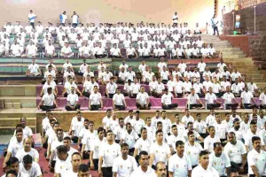 श्री श्री यूनिवर्सिटी में भव्य योग महोत्सव, सुरक्षा बलों ने भी लिया हिस्सा