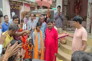 Bokaro News: स्टेट टॉपर छोटी कुमारी का भंडारा कार्यक्रम में भव्य सम्मान