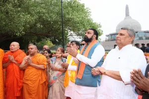बुद्ध पूर्णिमा पर मुख्यमंत्री सम्राट चौधरी ने बुद्ध स्मृति पार्क में की पूजा-अर्चना, विश्व शांति की कामना