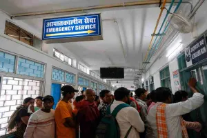 साहिबगंज सदर अस्पताल में डॉक्टर गायब, भूखे पेट घंटों भटकती रही गर्भवती महिला