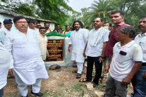 Pakur News: सांसद विजय हांसदा और विधायक स्टीफन मरांडी ने ग्रामीणों को दी बड़ी सौगात