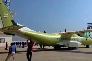 भारत में बना पहला C-295 सैन्य विमान, टाटा–एयरबस की बड़ी उपलब्धि