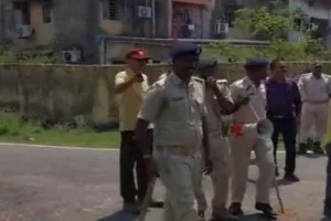 बोकारो में अवैध बिजली कनेक्शन पर कार्रवाई, बीएसएल टीम ने काटे तार