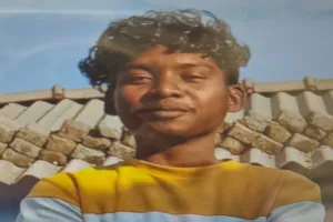 Chaibasa News: आठवीं की परीक्षा देने के बाद किशोर ने लगाया फंदा, कुलड़िहा मिडिल स्कूल के छात्र की मौत से गांव में मातम