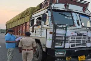 Giridih News: सड़क सुरक्षा को लेकर बड़ी कार्रवाई: डीटीओ ने जब्त किए तीन भारी वाहन, जीटी रोड पर मचा हड़कंप