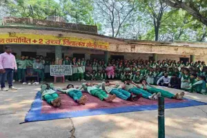 Ramgarh News: गोला प्लस टू स्कूल में समर कैंप शुरू, बच्चों ने योग और खेल में दिखाया दम