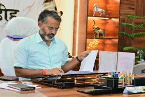 Giridih News: NH किनारे लगने वाले हाट-बाजार हटेंगे, सड़क हादसों पर सख्त हुआ प्रशासन