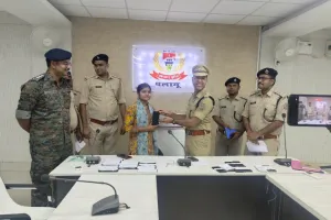 पलामू पुलिस के ‘मुस्कान अभियान’ से 88 गुम मोबाइल बरामद, लोगों को लौटाए गए फोन