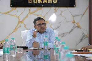 Bokaro News: हवाई अड्डा प्रोजेक्ट में तेजी: डीसी ने विभागों को आपसी समन्वय और समयसीमा का दिया निर्देश