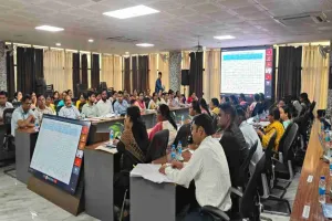 Giridih News: उपायुक्त रामनिवास यादव ने की समाज कल्याण विभाग की समीक्षा, योजनाओं में तेजी लाने का निर्देश