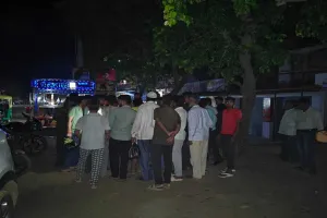Hazaribagh News: महराजगंज में बेखौफ अपराधियों का आतंक, जेवर दुकान से 20 लाख की छिनतई