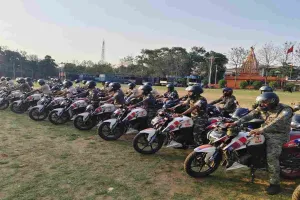 Hazaribagh News: पुलिस को मिली नई ताकत: 42 नई मोटरसाइकिलों को एसपी ने दिखाई हरी झंडी