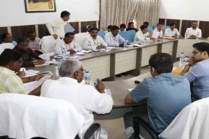 Dumka News: विधायक हेमलाल मुर्मू की अध्यक्षता में विकास योजनाओं की बड़ी समीक्षा, योजनाओं के पारदर्शी और समयबद्ध क्रियान्वयन पर विशेष जोर
