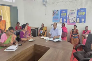 Dumka News: आंगनबाड़ी केंद्रों की समीक्षा बैठक, लापरवाही बरतने वाली 14 सेविकाओं से स्पष्टीकरण तलब